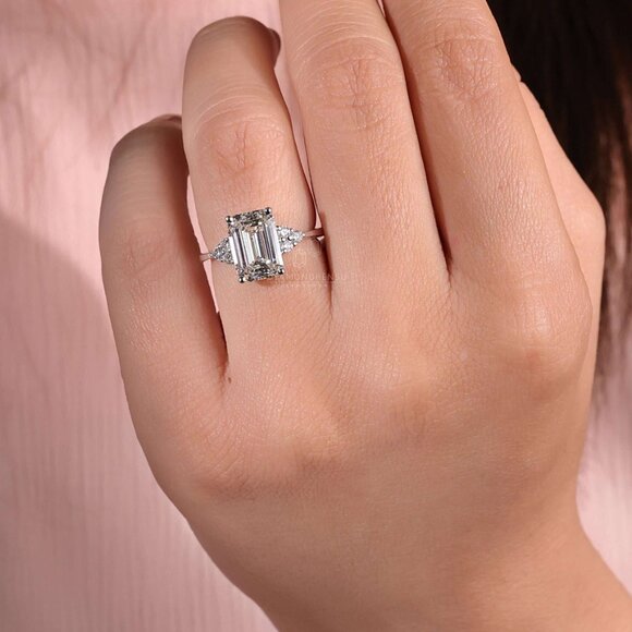 3.0 CT Emerald Cut Lab Grown Diamond Engagement Ring, - Picture 3 of 4